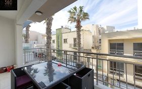 Charming Home Meters From The Seafront With Terrace By 360 Estates
