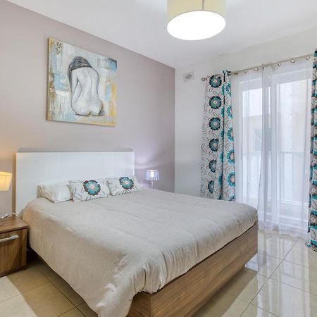 Charming Home Meters From The Seafront With Terrace By 360 Estates St. Paul's Bay Esterno foto