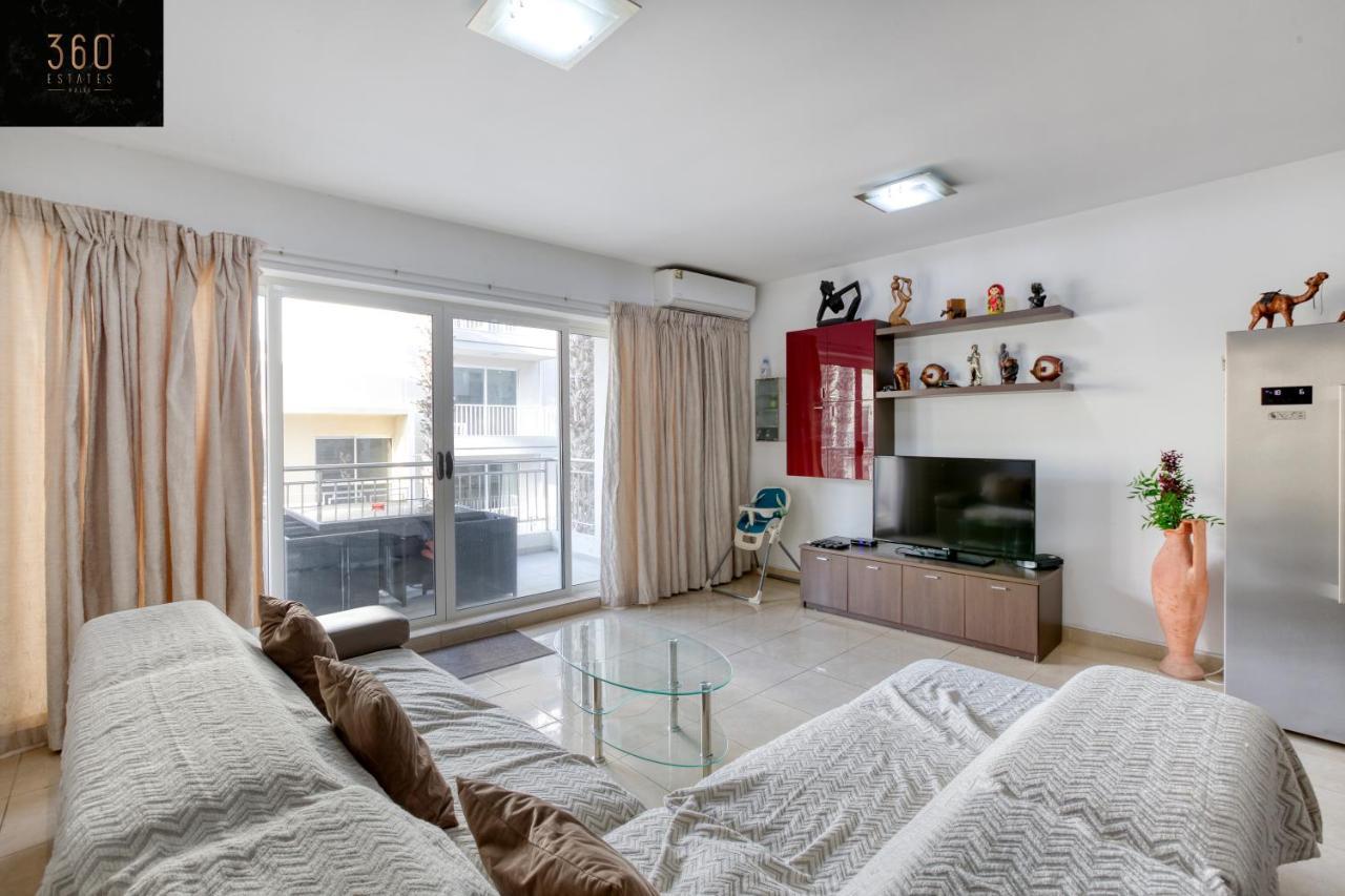 Charming Home Meters From The Seafront With Terrace By 360 Estates St. Paul's Bay Esterno foto