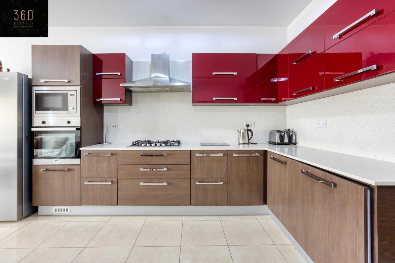 Charming Home Meters From The Seafront With Terrace By 360 Estates St. Paul's Bay Esterno foto