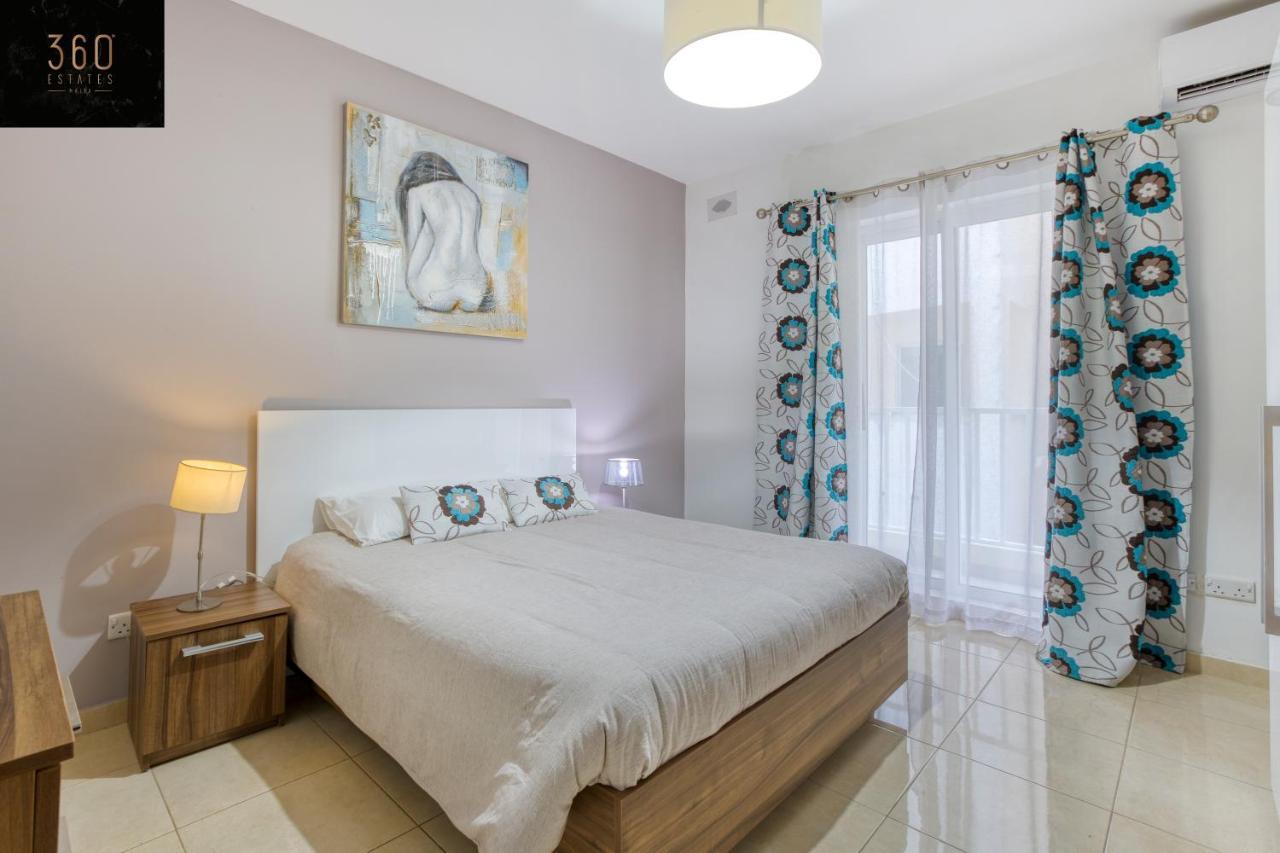 Charming Home Meters From The Seafront With Terrace By 360 Estates St. Paul's Bay Esterno foto